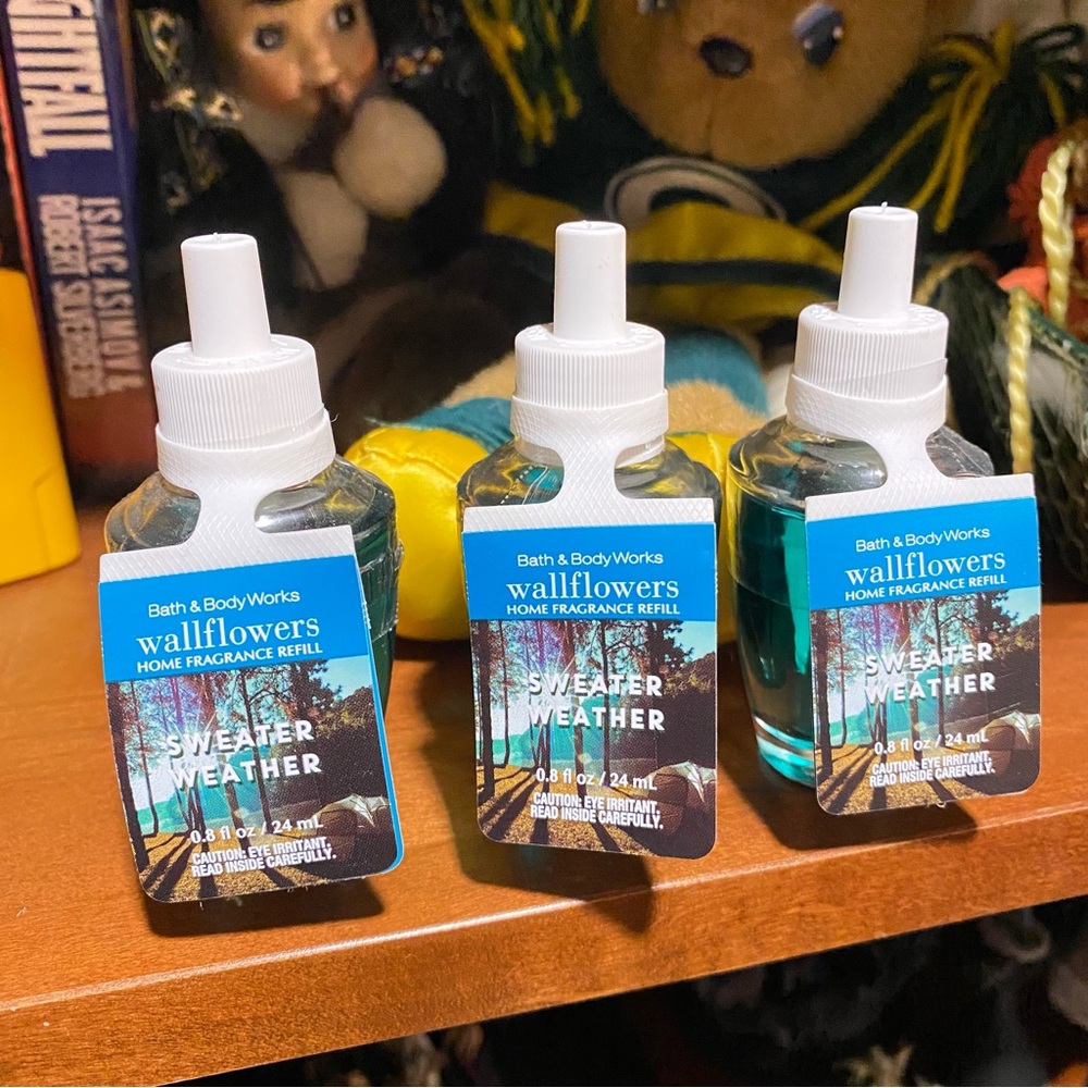 3 Brand New Sweater Weather BBW Wallflower Refills